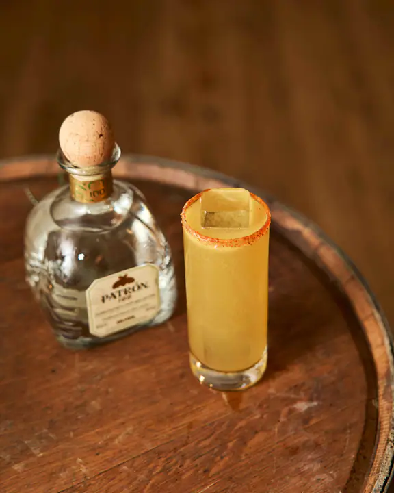 PATRÓN 100 Highball 1.jpg