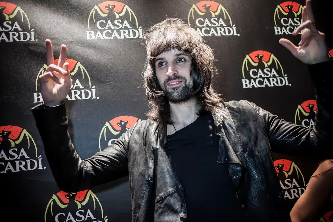 KASABIAN PERFORMS IN FRONT OF 80,000 FANS FOR CASA BACARDÍ® LIVE  