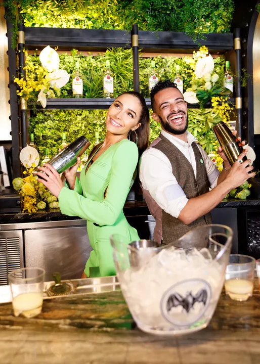 BACARDÍ AND MODEL OLIVIA CULPO HOST NEON BRUNCH TO CELEBRATE THE LAUNCH OF NEW
BACARDÍ LIME FLAVOR IN NEW YORK
