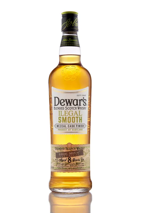 DEWAR’S® LAUNCHES THE WORLD’S FIRST 
MEZCAL CASK FINISHED SCOTCH WHISKY 
WITH DEWAR’S ILEGAL SMOOTH
