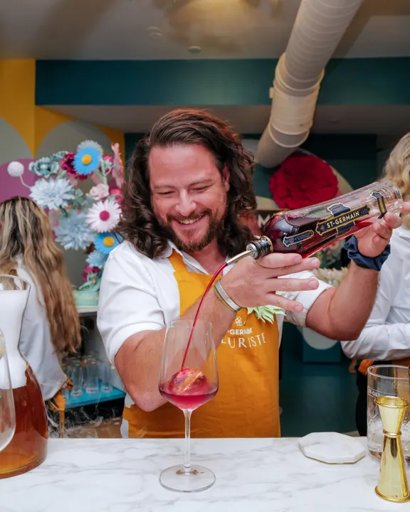 ST~GERMAIN® Elderflower Liqueur Debuts Fleuriste ST~GERMAIN with Multi-Hyphenate Artist Jameel Mohammed of KHIRY and Paper Floral Designer Zoe Bradley 
