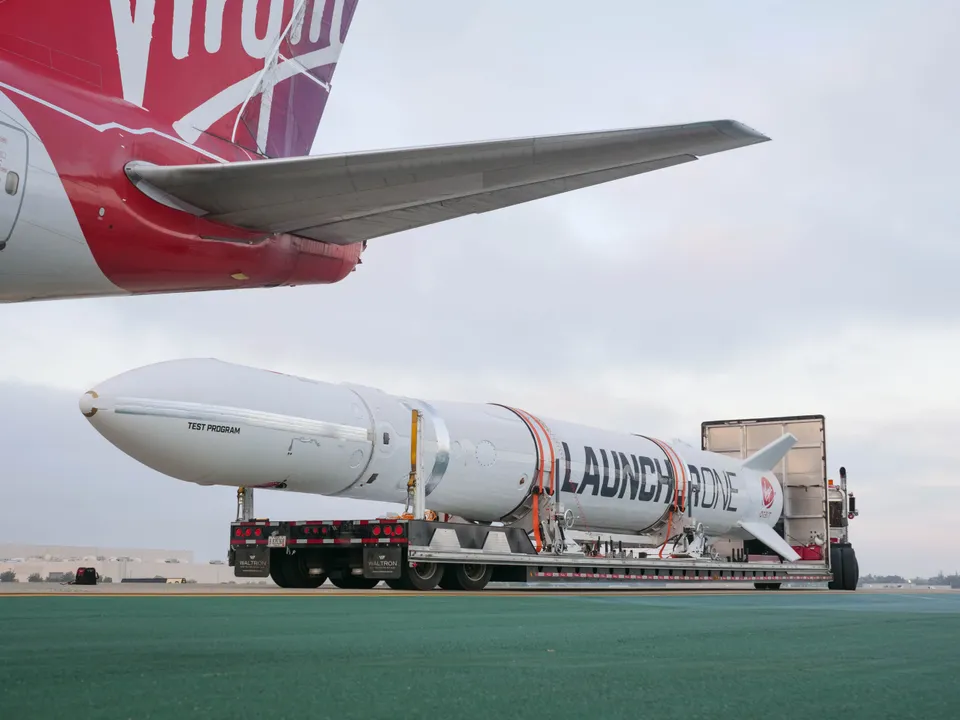 First Virgin Rocket Revealed: Speeds over 20x Speed of Sound 

