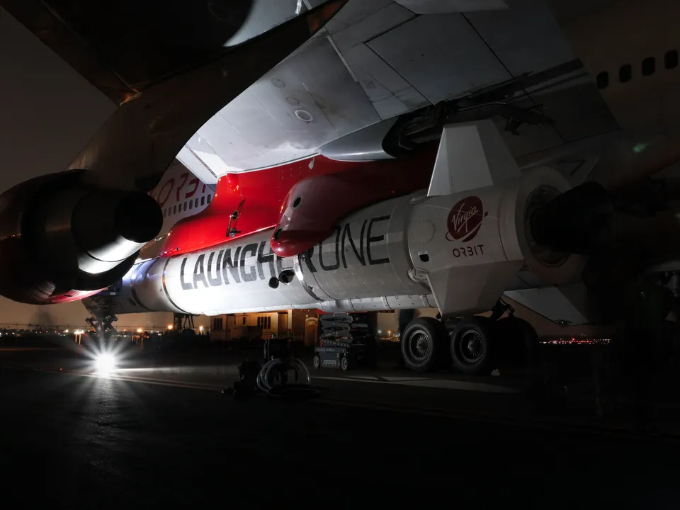 First Virgin Rocket Revealed: Speeds over 20x Speed of Sound 

