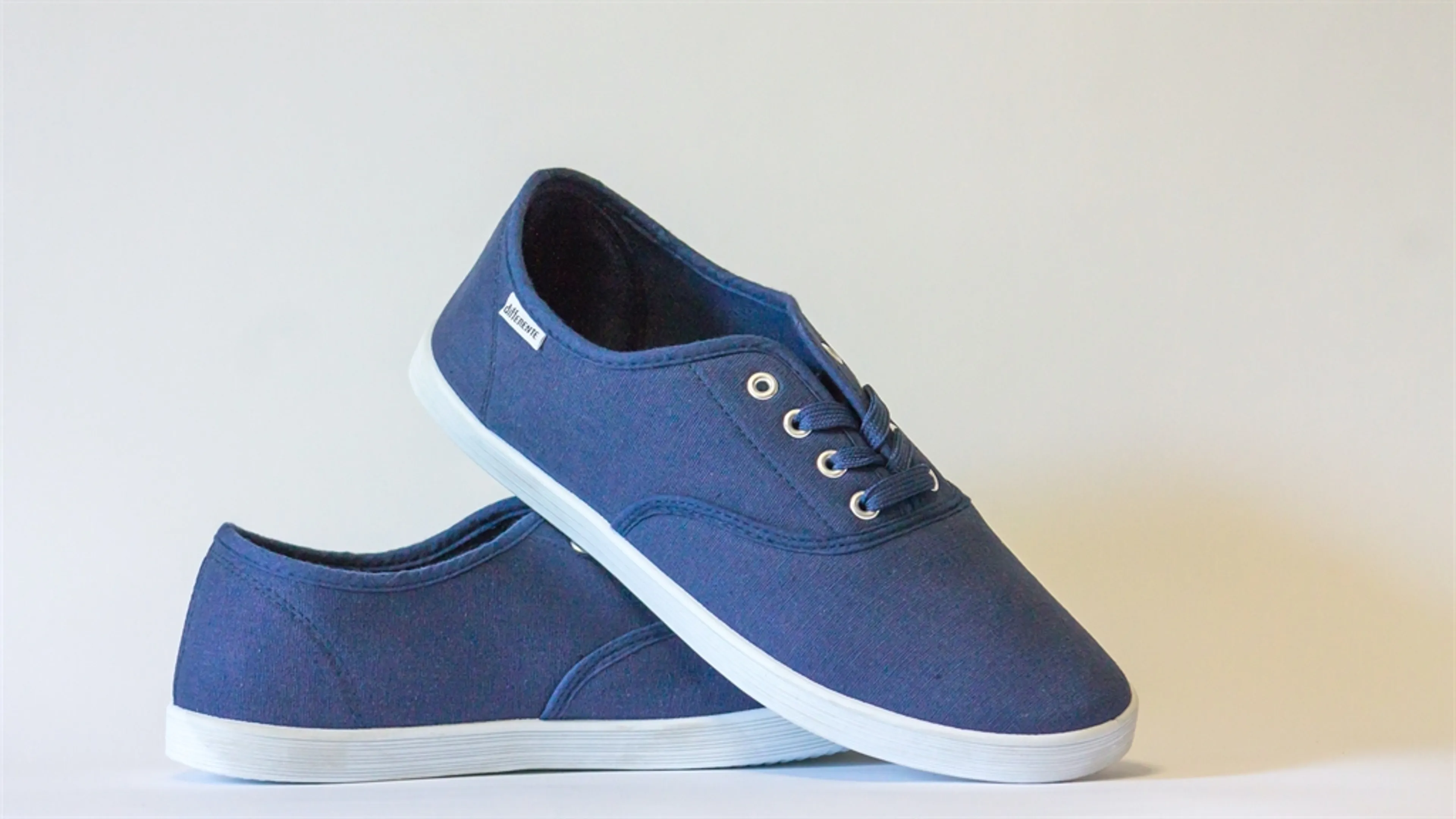 SUSTAINABLE STOMPING: 28 SHOE BRANDS TO KNOW NOW STYLE / 