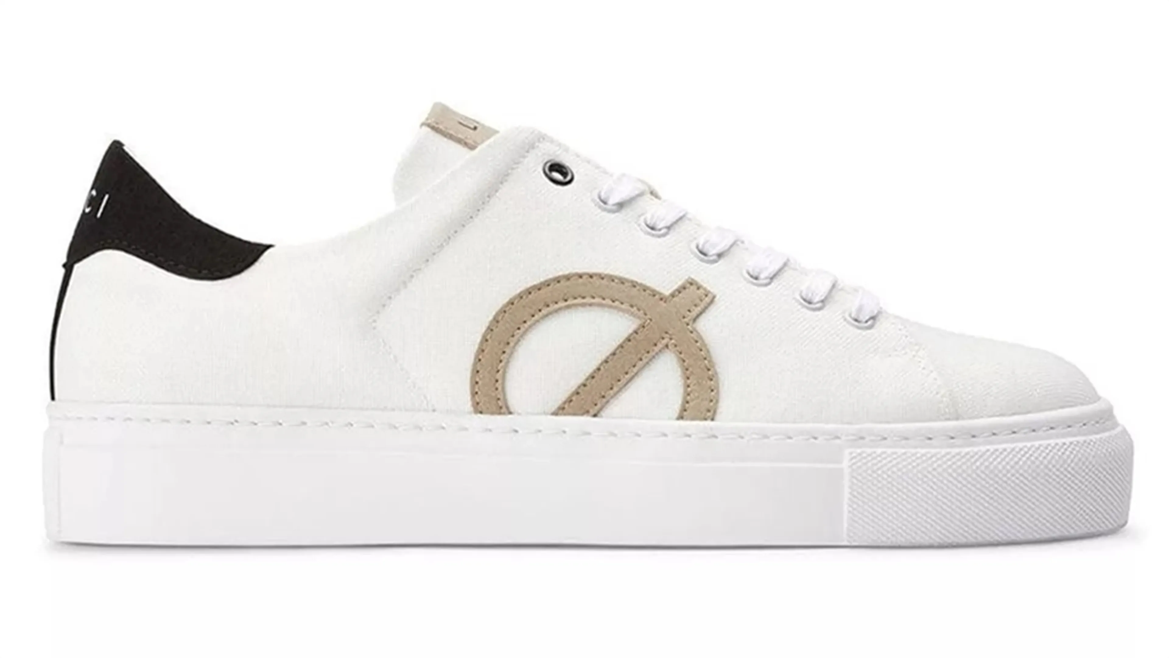I Comfortably Walked 5 Miles in the Always-Sold Out Sneakers Mila Kunis and Eva Longoria Wear