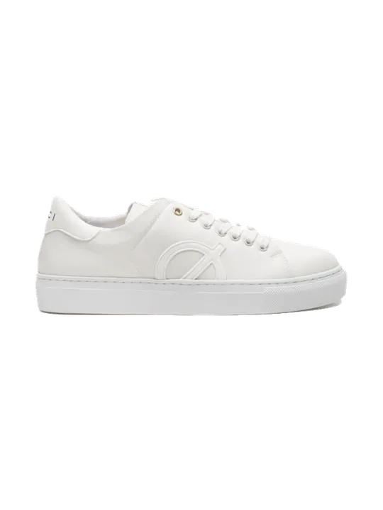 The Eco Trainers To Invest In Now, According To 5 A-Listers