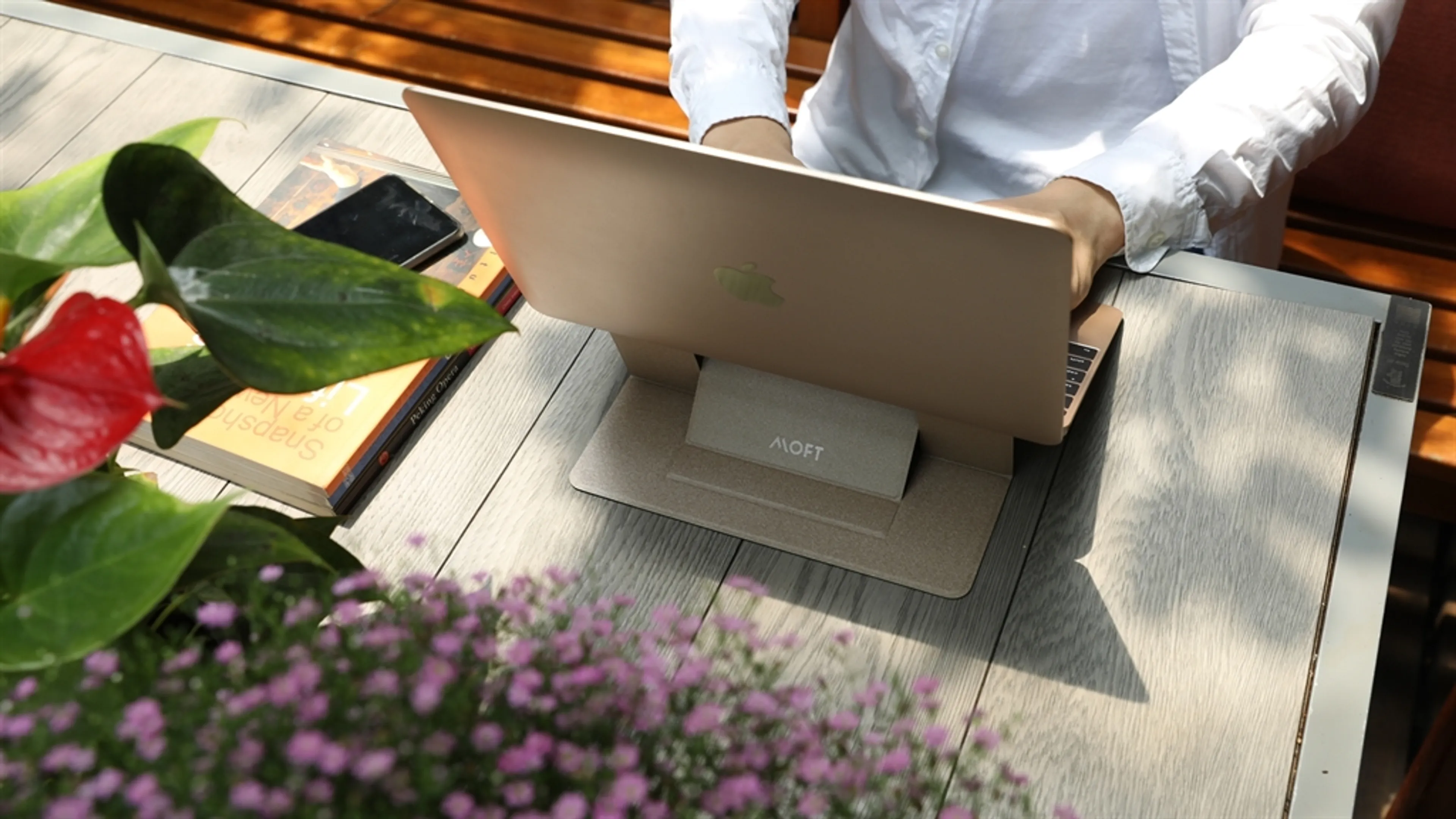 World's first 'invisible' laptop stand from MOFT now available in the UK 